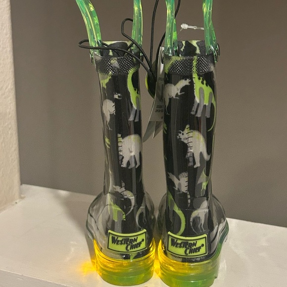 WESTERN CHIEF Kid's Sketch Dino Lighted Waterproof Rain Boot Toddler Size 6 - Picture 7 of 9